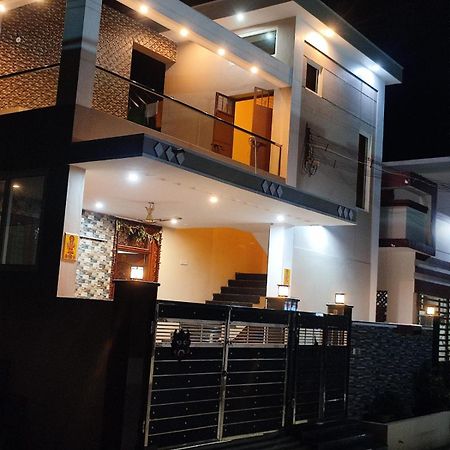 Jo'S Homestay Tiruvannamalai Exterior photo